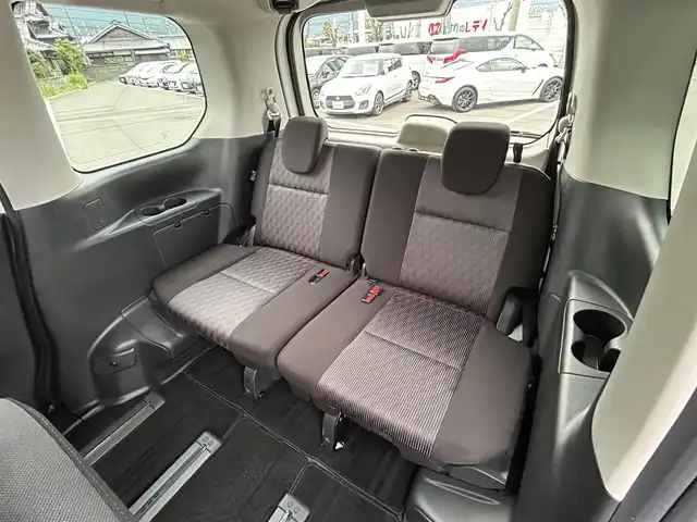 日産 セレナ e－パワー ハイウェイスター V 愛媛県 2022(令4)年 4.7万km ブリリアントホワイトパール プロパイロット/純正ナビ（Bluetooth/メモリ/フルセグテレビ）/アラウンドビューモニター/ETC/純正フリップダウンモニター/ドライブレコーダー/レーダークルーズコントロール/ブラインドスポットモニター/インテリジェントルームミラー/HDMI/USB入力端子/純正15インチアルミホイール/純正フロアマット/ABS/横滑り防止装置/前後コーナーセンサー/レーンキープアシスト/盗難防止装置/LEDヘッドライト/カーテンエアバック