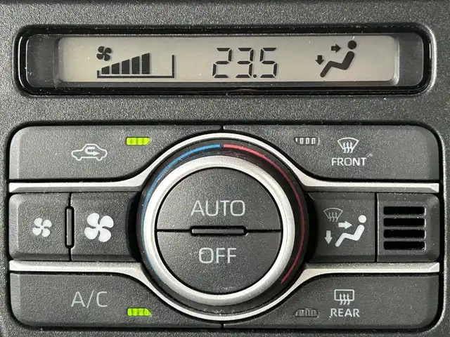 ダイハツ タント ファンクロスターボ 兵庫県 2023(令5)年 1.1万km シャイニングホワイトパール/レイクブルーメタリック 純正ディスプレイオーディオナビ/追従有クルーズコントロール/シートヒーター/３６０度カメラ/ドラレコ付きデジタルインナーミラー/フォグランプ/LEDヘッドライト/ヘッドライトレベライザ/ルーフレール/自動駐車/USB入力端子/HDMI端子/ビルトインETC/純正フロアマット/純正アルミホイール