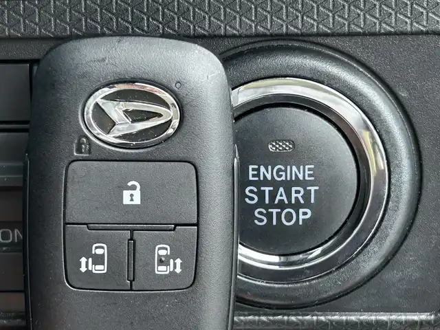 ダイハツ タント ファンクロスターボ 兵庫県 2023(令5)年 1.1万km シャイニングホワイトパール/レイクブルーメタリック 純正ディスプレイオーディオナビ/追従有クルーズコントロール/シートヒーター/３６０度カメラ/ドラレコ付きデジタルインナーミラー/フォグランプ/LEDヘッドライト/ヘッドライトレベライザ/ルーフレール/自動駐車/USB入力端子/HDMI端子/ビルトインETC/純正フロアマット/純正アルミホイール