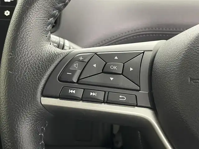 日産 セレナ e－パワー ハイウェイスター V 埼玉県 2020(令2)年 4.6万km ブリリアントホワイトパール １１型後席モニター　純正１０型ナビ　両側電動スライドドア　全方位カメラ　ＬＥＤヘッドライト　ＢＳＭ　ＥＴＣ　ドライブレコーダー　追従走行　フルフラット　ウォークスルー　オートハイビーム　衝突軽減