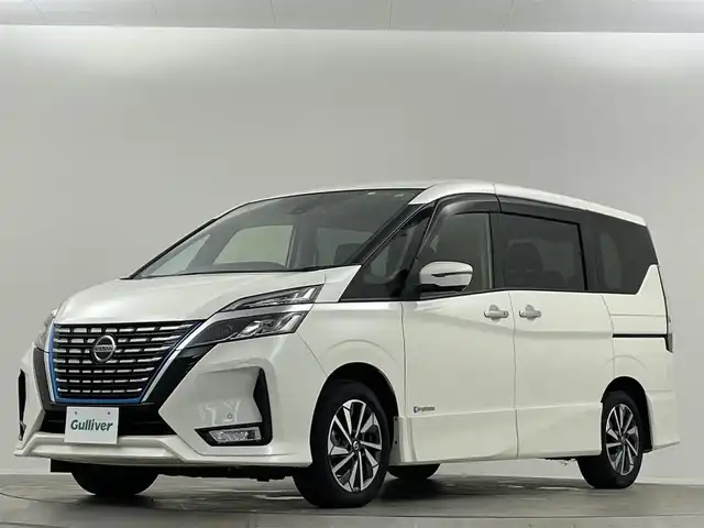 日産 セレナ e－パワー ハイウェイスター V 埼玉県 2020(令2)年 4.6万km ブリリアントホワイトパール １１型後席モニター　純正１０型ナビ　両側電動スライドドア　全方位カメラ　ＬＥＤヘッドライト　ＢＳＭ　ＥＴＣ　ドライブレコーダー　追従走行　フルフラット　ウォークスルー　オートハイビーム　衝突軽減