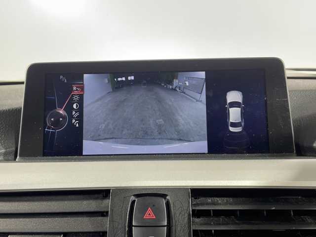 ＢＭＷ ３２０ｄ ブルーパフォーマンス スポーツ 沖縄県 2013(平25)年 6.8万km アルピンホワイトⅢ 禁煙車　/純正ナビ　/(Ｂｌｕｅｔｏｏｔｈ接続　Ｄ　ＤＶＤ再生)　/バックカメラ　/メモリー付きパワーシート　/コーナーセンサー　/ステアリングリモコン　/ＥＴＣ　/ＬＥＤヘッドライト　/オートライト　/純正アルミホイール/スマートキー/スペアキー