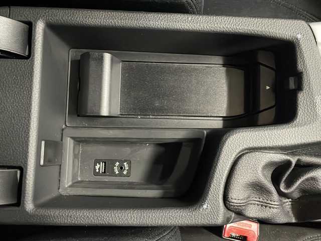ＢＭＷ ３２０ｄ ブルーパフォーマンス スポーツ 沖縄県 2013(平25)年 6.8万km アルピンホワイトⅢ 禁煙車　/純正ナビ　/(Ｂｌｕｅｔｏｏｔｈ接続　Ｄ　ＤＶＤ再生)　/バックカメラ　/メモリー付きパワーシート　/コーナーセンサー　/ステアリングリモコン　/ＥＴＣ　/ＬＥＤヘッドライト　/オートライト　/純正アルミホイール/スマートキー/スペアキー