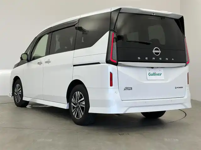 日産 セレナ e－パワー ハイウェイスター V 愛知県 2024(令6)年 1万km プリズムホワイト 純正ディスプレイオーディオ/Bluetooth接続/フルセグTV/アラウンドビューモニター/フリップダウンモニター/両側パワースライドドア/エマージェンシーブレーキ/純正フロントスポイラー/インテリジェントルームミラー/レーダークルーズコントロール/ブラインドスポットモニター/ドライブレコーダー/車線逸脱警報機能/ハンズフリースライドドア/電動パーキングブレーキ/ブレーキホールド/ステアリングスイッチ/ETC2.0/ワイヤレス充電/サイドエアバック/カーテンエアバック