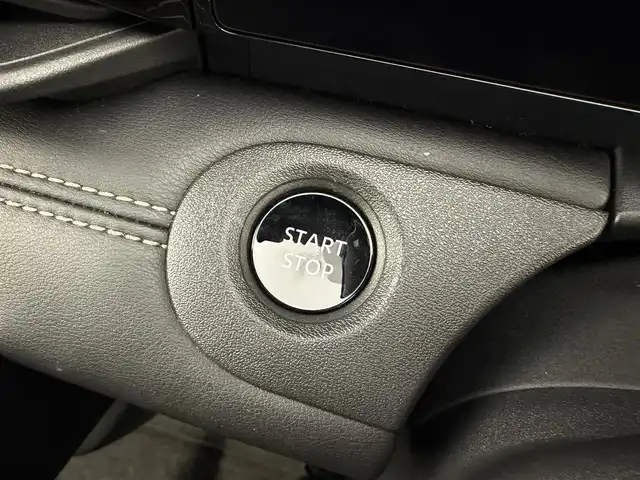 日産 セレナ e－パワー ハイウェイスター V 愛知県 2024(令6)年 1万km プリズムホワイト 純正ディスプレイオーディオ/Bluetooth接続/フルセグTV/アラウンドビューモニター/フリップダウンモニター/両側パワースライドドア/エマージェンシーブレーキ/純正フロントスポイラー/インテリジェントルームミラー/レーダークルーズコントロール/ブラインドスポットモニター/ドライブレコーダー/車線逸脱警報機能/ハンズフリースライドドア/電動パーキングブレーキ/ブレーキホールド/ステアリングスイッチ/ETC2.0/ワイヤレス充電/サイドエアバック/カーテンエアバック