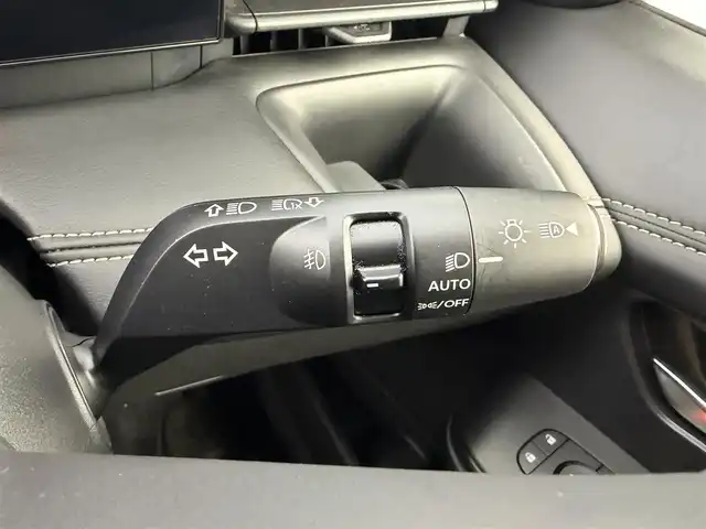 日産 セレナ e－パワー ハイウェイスター V 愛知県 2024(令6)年 1万km プリズムホワイト 純正ディスプレイオーディオ/Bluetooth接続/フルセグTV/アラウンドビューモニター/フリップダウンモニター/両側パワースライドドア/エマージェンシーブレーキ/純正フロントスポイラー/インテリジェントルームミラー/レーダークルーズコントロール/ブラインドスポットモニター/ドライブレコーダー/車線逸脱警報機能/ハンズフリースライドドア/電動パーキングブレーキ/ブレーキホールド/ステアリングスイッチ/ETC2.0/ワイヤレス充電/サイドエアバック/カーテンエアバック