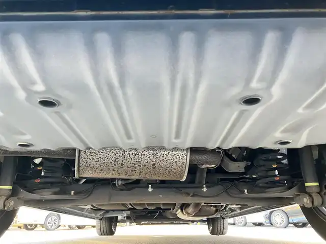 日産 セレナ ハイウェイスター プロパイロットED 静岡県 2017(平29)年 8.3万km シャイニングブルー 純正9インチナビ（CD/DVD/BT/フルセグ）/バックカメラ/プロパイロット/エンジンスタートボタン/パワーステアリング/パワーウィンドウ/スマートキー/スペアキー/Ｗオートエアコン/レーダークルーズコントロール/後席モニター/USB入力端子/ETC/ドライブレコーダー/純正フロアマット/布シート/両側パワースライドドア/純正アルミホイール/ABS/横滑り防止装置/コーナーセンサー前後/レーンキープアシスト/盗難防止装置/オートライト/W+サイドエアバッグ/衝突軽減システム