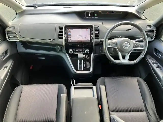 日産 セレナ ハイウェイスター プロパイロットED 静岡県 2017(平29)年 8.3万km シャイニングブルー 純正9インチナビ（CD/DVD/BT/フルセグ）/バックカメラ/プロパイロット/エンジンスタートボタン/パワーステアリング/パワーウィンドウ/スマートキー/スペアキー/Ｗオートエアコン/レーダークルーズコントロール/後席モニター/USB入力端子/ETC/ドライブレコーダー/純正フロアマット/布シート/両側パワースライドドア/純正アルミホイール/ABS/横滑り防止装置/コーナーセンサー前後/レーンキープアシスト/盗難防止装置/オートライト/W+サイドエアバッグ/衝突軽減システム