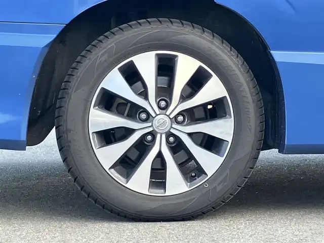 日産 セレナ ハイウェイスター プロパイロットED 静岡県 2017(平29)年 8.3万km シャイニングブルー 純正9インチナビ（CD/DVD/BT/フルセグ）/バックカメラ/プロパイロット/エンジンスタートボタン/パワーステアリング/パワーウィンドウ/スマートキー/スペアキー/Ｗオートエアコン/レーダークルーズコントロール/後席モニター/USB入力端子/ETC/ドライブレコーダー/純正フロアマット/布シート/両側パワースライドドア/純正アルミホイール/ABS/横滑り防止装置/コーナーセンサー前後/レーンキープアシスト/盗難防止装置/オートライト/W+サイドエアバッグ/衝突軽減システム