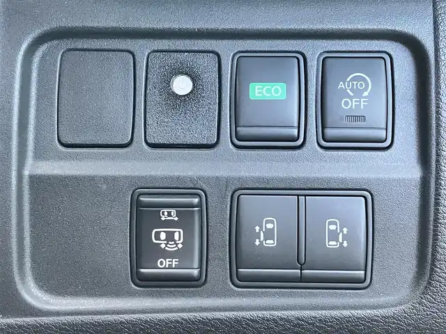 日産 セレナ ハイウェイスター プロパイロットED 静岡県 2017(平29)年 8.3万km シャイニングブルー 純正9インチナビ（CD/DVD/BT/フルセグ）/バックカメラ/プロパイロット/エンジンスタートボタン/パワーステアリング/パワーウィンドウ/スマートキー/スペアキー/Ｗオートエアコン/レーダークルーズコントロール/後席モニター/USB入力端子/ETC/ドライブレコーダー/純正フロアマット/布シート/両側パワースライドドア/純正アルミホイール/ABS/横滑り防止装置/コーナーセンサー前後/レーンキープアシスト/盗難防止装置/オートライト/W+サイドエアバッグ/衝突軽減システム