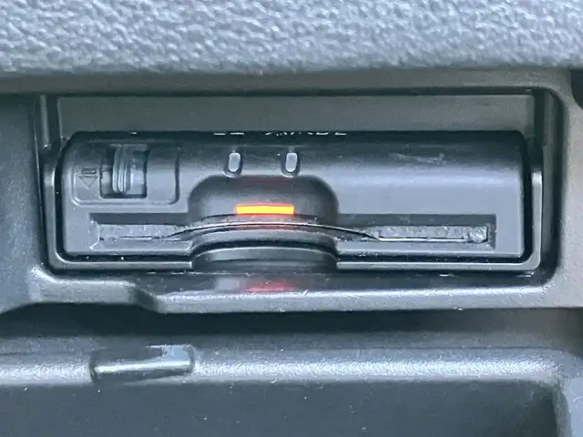 日産 セレナ ハイウェイスター プロパイロットED 静岡県 2017(平29)年 8.3万km シャイニングブルー 純正9インチナビ（CD/DVD/BT/フルセグ）/バックカメラ/プロパイロット/エンジンスタートボタン/パワーステアリング/パワーウィンドウ/スマートキー/スペアキー/Ｗオートエアコン/レーダークルーズコントロール/後席モニター/USB入力端子/ETC/ドライブレコーダー/純正フロアマット/布シート/両側パワースライドドア/純正アルミホイール/ABS/横滑り防止装置/コーナーセンサー前後/レーンキープアシスト/盗難防止装置/オートライト/W+サイドエアバッグ/衝突軽減システム