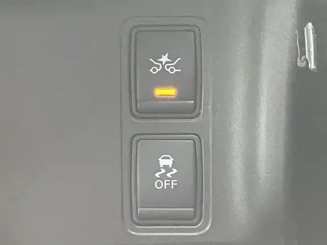 日産 セレナ ハイウェイスター プロパイロットED 静岡県 2017(平29)年 8.3万km シャイニングブルー 純正9インチナビ（CD/DVD/BT/フルセグ）/バックカメラ/プロパイロット/エンジンスタートボタン/パワーステアリング/パワーウィンドウ/スマートキー/スペアキー/Ｗオートエアコン/レーダークルーズコントロール/後席モニター/USB入力端子/ETC/ドライブレコーダー/純正フロアマット/布シート/両側パワースライドドア/純正アルミホイール/ABS/横滑り防止装置/コーナーセンサー前後/レーンキープアシスト/盗難防止装置/オートライト/W+サイドエアバッグ/衝突軽減システム