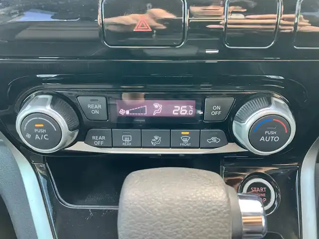 日産 セレナ ハイウェイスター プロパイロットED 福岡県 2017(平29)年 8.3万km シャイニングブルー 純正9インチナビ（CD/DVD/BT/フルセグ）/バックカメラ/プロパイロット/エンジンスタートボタン/パワーステアリング/パワーウィンドウ/スマートキー/スペアキー/Ｗオートエアコン/レーダークルーズコントロール/後席モニター/USB入力端子/ETC/ドライブレコーダー/純正フロアマット/布シート/両側パワースライドドア/純正アルミホイール/ABS/横滑り防止装置/コーナーセンサー前後/レーンキープアシスト/盗難防止装置/オートライト/W+サイドエアバッグ/衝突軽減システム