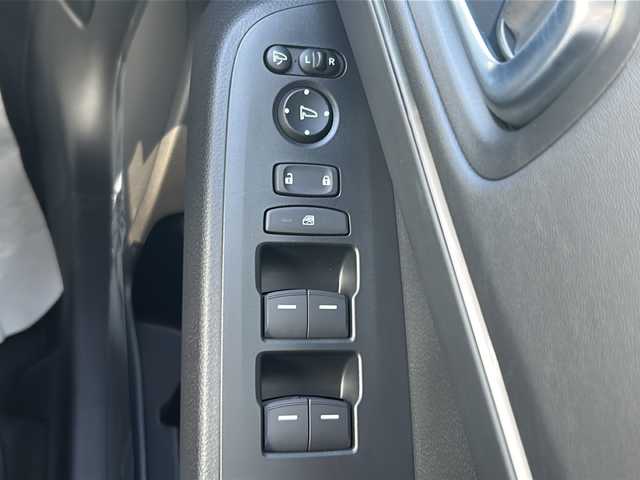 ホンダ ヴェゼル ハイブリッド e:HEV Z 三重県 2025(令7)年 0.1千km クリスタルブラックパール 登録済未使用車/純正ナビ/アップルカープレイ/アンドロイドオート/BSM/バックカメラ/追従クルーズコントロール/シートヒーター/電動リアゲート/純正ビルトインETC2.0/ワイヤレス充電/ステアリングヒーター/ステアリングスイッチ/レーンキープアシスト/衝突軽減ブレーキ/電子パーキング/LEDヘッドライト/禁煙車