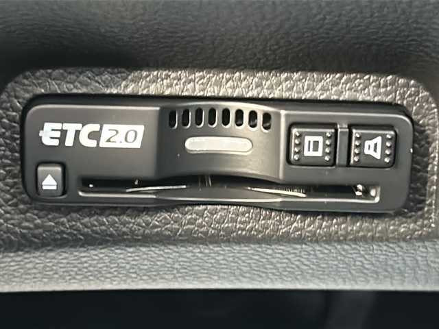 ホンダ ヴェゼル ハイブリッド e:HEV Z 三重県 2025(令7)年 0.1千km クリスタルブラックパール 登録済未使用車/純正ナビ/アップルカープレイ/アンドロイドオート/BSM/バックカメラ/追従クルーズコントロール/シートヒーター/電動リアゲート/純正ビルトインETC2.0/ワイヤレス充電/ステアリングヒーター/ステアリングスイッチ/レーンキープアシスト/衝突軽減ブレーキ/電子パーキング/LEDヘッドライト/禁煙車