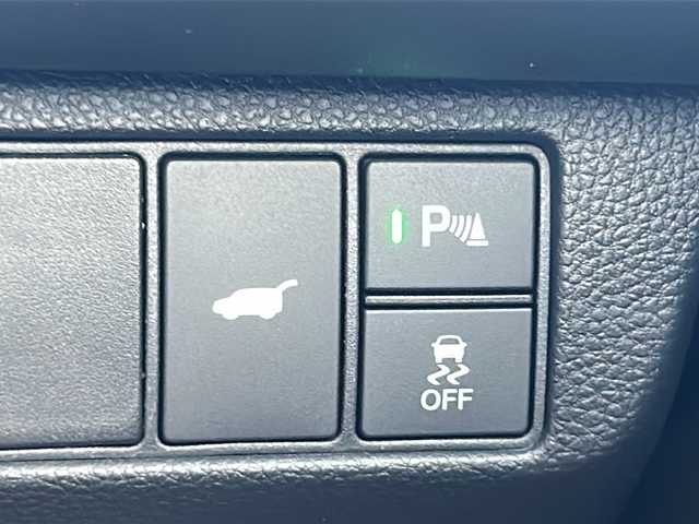 ホンダ ヴェゼル ハイブリッド e:HEV Z 三重県 2025(令7)年 0.1千km クリスタルブラックパール 登録済未使用車/純正ナビ/アップルカープレイ/アンドロイドオート/BSM/バックカメラ/追従クルーズコントロール/シートヒーター/電動リアゲート/純正ビルトインETC2.0/ワイヤレス充電/ステアリングヒーター/ステアリングスイッチ/レーンキープアシスト/衝突軽減ブレーキ/電子パーキング/LEDヘッドライト/禁煙車