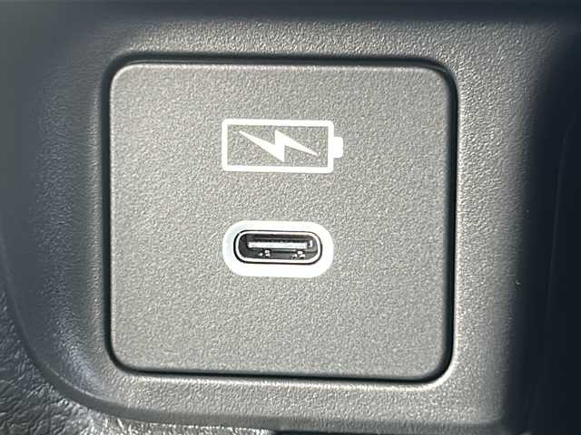 ホンダ ヴェゼル ハイブリッド e:HEV Z 三重県 2025(令7)年 0.1千km クリスタルブラックパール 登録済未使用車/純正ナビ/アップルカープレイ/アンドロイドオート/BSM/バックカメラ/追従クルーズコントロール/シートヒーター/電動リアゲート/純正ビルトインETC2.0/ワイヤレス充電/ステアリングヒーター/ステアリングスイッチ/レーンキープアシスト/衝突軽減ブレーキ/電子パーキング/LEDヘッドライト/禁煙車