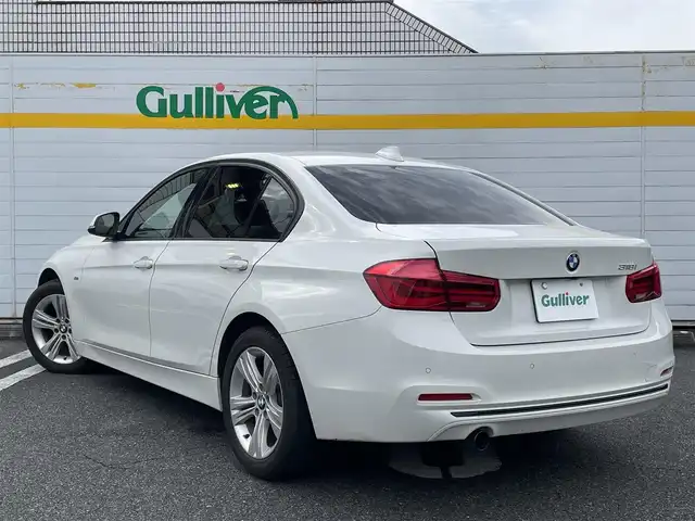 ＢＭＷ ３１８ｉ スポーツ 埼玉県 2018(平30)年 5.1万km アルピンホワイトⅢ 純正ナビ/バックカメラ/ハンズフリートランクオープナー/クルーズコントロール/ＢＳＭ/スマートキー/アイドリングストップ/レーンキープアシスト/アシストブレーキ