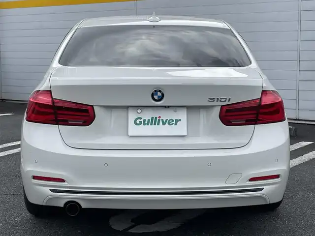 ＢＭＷ ３１８ｉ スポーツ 埼玉県 2018(平30)年 5.1万km アルピンホワイトⅢ 純正ナビ/バックカメラ/ハンズフリートランクオープナー/クルーズコントロール/ＢＳＭ/スマートキー/アイドリングストップ/レーンキープアシスト/アシストブレーキ