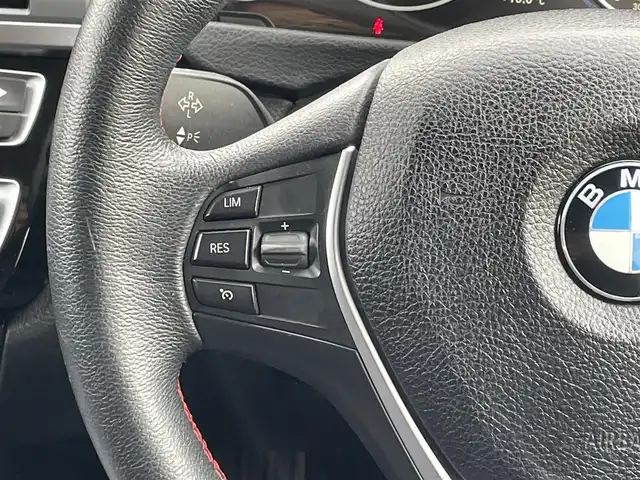 ＢＭＷ ３１８ｉ スポーツ 埼玉県 2018(平30)年 5.1万km アルピンホワイトⅢ 純正ナビ/バックカメラ/ハンズフリートランクオープナー/クルーズコントロール/ＢＳＭ/スマートキー/アイドリングストップ/レーンキープアシスト/アシストブレーキ