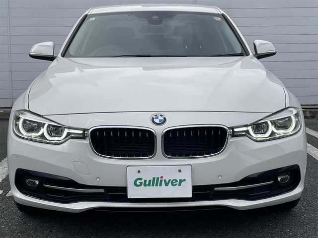 ＢＭＷ ３１８ｉ スポーツ 埼玉県 2018(平30)年 5.1万km アルピンホワイトⅢ 純正ナビ/バックカメラ/ハンズフリートランクオープナー/クルーズコントロール/ＢＳＭ/スマートキー/アイドリングストップ/レーンキープアシスト/アシストブレーキ