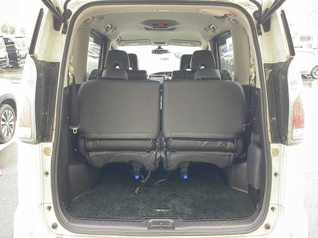 日産 セレナ ライダー プロパイロット E 山形県 2016(平28)年 8.9万km ブリリアントホワイトパール 純正9インチメモリナビ【MM516D-L】/（フルセグ/BT/BD/SD/USB）/純正フリップダウンモニター/プロパイロット/エマージェンシーブレーキ/バックカメラ/両側パワースライドドア/革調シートカバー/電動パーキングブレーキ/ブレーキホールド/革巻きステアリング/ステアリングスイッチ/ウィンカーミラー/後席サンシェード/ビルトインETC/アイドリングストップ/LEDヘッドライト/フォグランプ/フロアマット/ドアバイザー/スマートキー/プッシュスタート