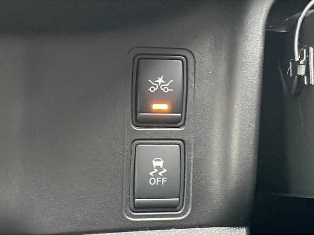 日産 セレナ ライダー プロパイロット E 山形県 2016(平28)年 8.9万km ブリリアントホワイトパール 純正9インチメモリナビ【MM516D-L】/（フルセグ/BT/BD/SD/USB）/純正フリップダウンモニター/プロパイロット/エマージェンシーブレーキ/バックカメラ/両側パワースライドドア/革調シートカバー/電動パーキングブレーキ/ブレーキホールド/革巻きステアリング/ステアリングスイッチ/ウィンカーミラー/後席サンシェード/ビルトインETC/アイドリングストップ/LEDヘッドライト/フォグランプ/フロアマット/ドアバイザー/スマートキー/プッシュスタート