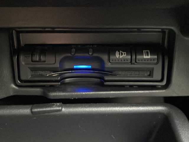 日産 セレナ ライダー プロパイロット E 山形県 2016(平28)年 8.9万km ブリリアントホワイトパール 純正9インチメモリナビ【MM516D-L】/（フルセグ/BT/BD/SD/USB）/純正フリップダウンモニター/プロパイロット/エマージェンシーブレーキ/バックカメラ/両側パワースライドドア/革調シートカバー/電動パーキングブレーキ/ブレーキホールド/革巻きステアリング/ステアリングスイッチ/ウィンカーミラー/後席サンシェード/ビルトインETC/アイドリングストップ/LEDヘッドライト/フォグランプ/フロアマット/ドアバイザー/スマートキー/プッシュスタート