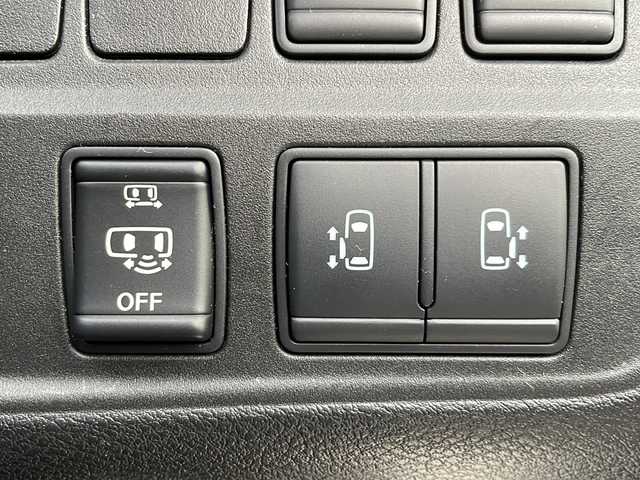 日産 セレナ ライダー プロパイロット E 山形県 2016(平28)年 8.9万km ブリリアントホワイトパール 純正9インチメモリナビ【MM516D-L】/（フルセグ/BT/BD/SD/USB）/純正フリップダウンモニター/プロパイロット/エマージェンシーブレーキ/バックカメラ/両側パワースライドドア/革調シートカバー/電動パーキングブレーキ/ブレーキホールド/革巻きステアリング/ステアリングスイッチ/ウィンカーミラー/後席サンシェード/ビルトインETC/アイドリングストップ/LEDヘッドライト/フォグランプ/フロアマット/ドアバイザー/スマートキー/プッシュスタート