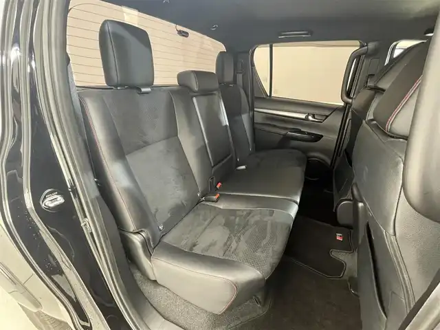 トヨタ ハイラックス Z GRスポーツ 滋賀県 2022(令4)年 3.1万km アティチュードブラックマイカ 純正8インチメモリナビ/【Bluetooth/USB】/ハーフレザー/全方位カメラ/追従クルーズコントロール/前後ドライブレコーダー/クリアランスソナー/LEDヘッドライト/オートライト/パワーシート/デジタルインナーミラー/社外テール（ヴァレンティ）/リアデフロック/MTモード付きAT/純正ETC