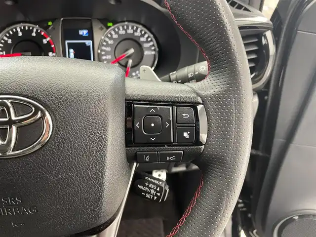 トヨタ ハイラックス Z GRスポーツ 滋賀県 2022(令4)年 3.1万km アティチュードブラックマイカ 純正8インチメモリナビ/【Bluetooth/USB】/ハーフレザー/全方位カメラ/追従クルーズコントロール/前後ドライブレコーダー/クリアランスソナー/LEDヘッドライト/オートライト/パワーシート/デジタルインナーミラー/社外テール（ヴァレンティ）/リアデフロック/MTモード付きAT/純正ETC