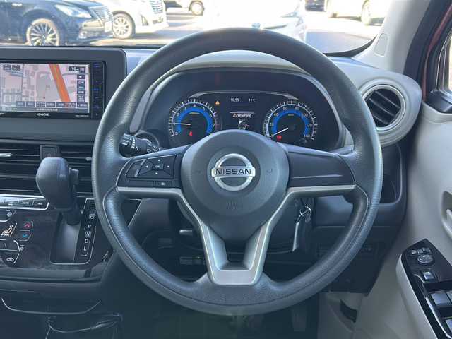 日産 デイズ X 岐阜県 2020(令2)年 3.5万km ブロッサムピンクメタリック 登録時走行距離34588km/純正7インチナビ/プッシュスタート/スマートキー/取扱説明書/Bluetooth/バックモニター/フルセグ/ベンチシート/社外フロアマット/オートライト/コーナーセンサー前後/ハロゲンライト/衝突軽減システム/アイドリングストップ/純正アルミホイール/ベンチシート/社外前方ドラレコ/両側スライドドア/CD/CDチェンジャー