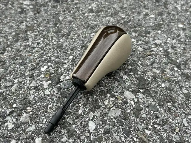 ＢＭＷ Ｚ４ クーペ 3．0si 滋賀県 2007(平19)年 3.2万km 青 純正ナビ/（FM/AM/CD）/ETC/運転席・助手席シートヒーター/電動格納ミラー/ステアリングスイッチ/パドルシフト/クルーズコントロール/オートライト/キセノンライト/フロントフォグ/リアフォグ/フルオートエアコン/純正フロアマット/リモコンキー/ホイールロックナット付き