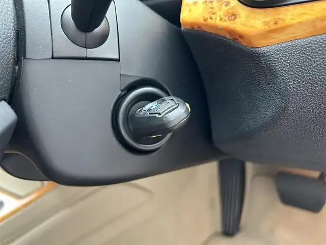 ＢＭＷ Ｚ４ クーペ 3．0si 滋賀県 2007(平19)年 3.2万km 青 純正ナビ/（FM/AM/CD）/ETC/運転席・助手席シートヒーター/電動格納ミラー/ステアリングスイッチ/パドルシフト/クルーズコントロール/オートライト/キセノンライト/フロントフォグ/リアフォグ/フルオートエアコン/純正フロアマット/リモコンキー/ホイールロックナット付き