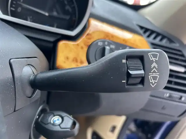 ＢＭＷ Ｚ４ クーペ 3．0si 滋賀県 2007(平19)年 3.2万km 青 純正ナビ/（FM/AM/CD）/ETC/運転席・助手席シートヒーター/電動格納ミラー/ステアリングスイッチ/パドルシフト/クルーズコントロール/オートライト/キセノンライト/フロントフォグ/リアフォグ/フルオートエアコン/純正フロアマット/リモコンキー/ホイールロックナット付き