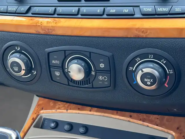 ＢＭＷ Ｚ４ クーペ 3．0si 滋賀県 2007(平19)年 3.2万km 青 純正ナビ/（FM/AM/CD）/ETC/運転席・助手席シートヒーター/電動格納ミラー/ステアリングスイッチ/パドルシフト/クルーズコントロール/オートライト/キセノンライト/フロントフォグ/リアフォグ/フルオートエアコン/純正フロアマット/リモコンキー/ホイールロックナット付き