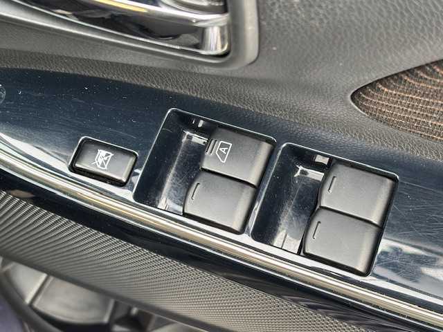 日産 デイズ ハイウェイスターX 宮城県 2016(平28)年 9万km プレミアムパープルP 登録時走行距離90047km/純正SDナビ/プッシュスタート/パワーステアリング/パワーウィンドウ/ドライブレコーダー/ステアリングリモコン/アイドリングストップ/電動格納ミラー/横滑り防止装置/衝突軽減ブレーキ/ABS/LEDライト/ドアバイザー/純正フロアマット