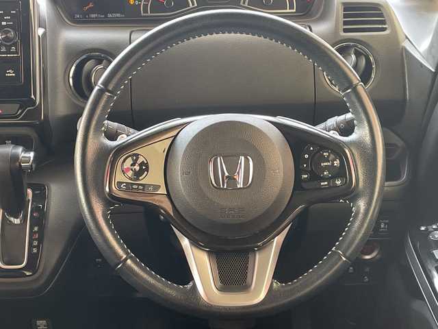 ホンダ Ｎ ＢＯＸ カスタム G L ターボ ホンダセンシング 埼玉県 2018(平30)年 6.4万km プラチナホワイトパール ホンダセンシング/純正ディスプレイオーディオ/　　CD/BT/ワンセグTV/バックカメラ/両側パワースライドドア/アダプティブクルーズコントロール/ハーフレザーシート/LEDオートライト/純正15インチAW/パドルシフト/ステアリングスイッチ/プッシュスタート/ETC/スペアキー×1/禁煙車