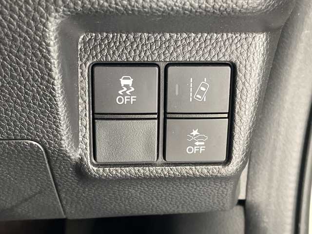 ホンダ Ｎ ＢＯＸ カスタム G L ターボ ホンダセンシング 埼玉県 2018(平30)年 6.4万km プラチナホワイトパール ホンダセンシング/純正ディスプレイオーディオ/　　CD/BT/ワンセグTV/バックカメラ/両側パワースライドドア/アダプティブクルーズコントロール/ハーフレザーシート/LEDオートライト/純正15インチAW/パドルシフト/ステアリングスイッチ/プッシュスタート/ETC/スペアキー×1/禁煙車