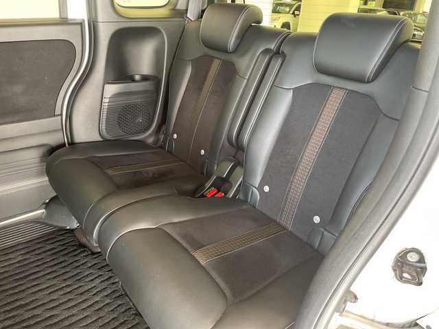 ホンダ Ｎ ＢＯＸ カスタム G L ターボ ホンダセンシング 埼玉県 2018(平30)年 6.4万km プラチナホワイトパール ホンダセンシング/純正ディスプレイオーディオ/　　CD/BT/ワンセグTV/バックカメラ/両側パワースライドドア/アダプティブクルーズコントロール/ハーフレザーシート/LEDオートライト/純正15インチAW/パドルシフト/ステアリングスイッチ/プッシュスタート/ETC/スペアキー×1/禁煙車