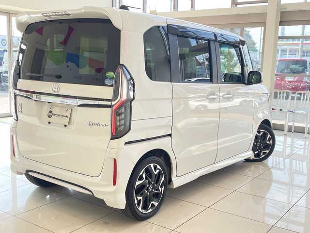 ホンダ Ｎ ＢＯＸ カスタム G L ターボ ホンダセンシング 埼玉県 2018(平30)年 6.4万km プラチナホワイトパール ホンダセンシング/純正ディスプレイオーディオ/　　CD/BT/ワンセグTV/バックカメラ/両側パワースライドドア/アダプティブクルーズコントロール/ハーフレザーシート/LEDオートライト/純正15インチAW/パドルシフト/ステアリングスイッチ/プッシュスタート/ETC/スペアキー×1/禁煙車