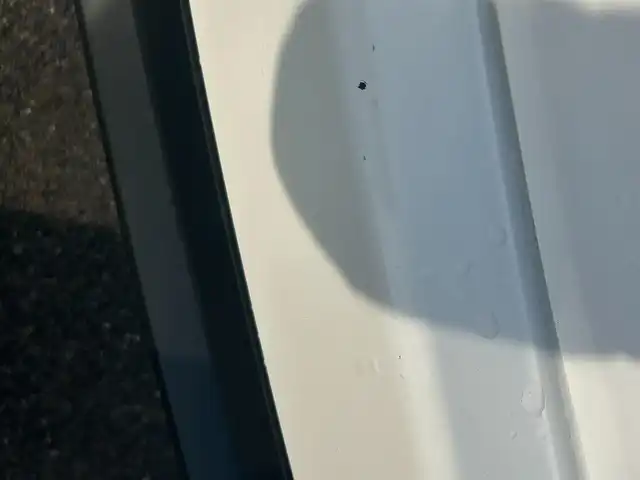 レクサス ＮＸ 300h Fスポーツ 岡山県 2018(平30)年 8.8万km ホワイトノーヴァガラスフレーク 登録時走行距離87326km/純正10.3インチナビ/（AM/FM/CD/DVD/BT/TV）/バックカメラ/黒革シート/D/N席シートヒーター/D/N席ベンチレーション/D/N席パワーシート/ステアリングヒーター/パワーバックドア/レクサスセーフティシステム/・ブラインドスポットモニター/・レーンディパーチャアラート/・オートマチックハイビーム/・アダプティブクルーズコントロール/・クリアランスソナー/・プリクラッシュセーフティ/ビルトインETC2.0/電子パーキングアシスト/メモリーシート/パドルシフト/ドライブレコーダー/3眼LEDヘッドライト/純正18インチアルミホイール/保証書/取説/カードキー