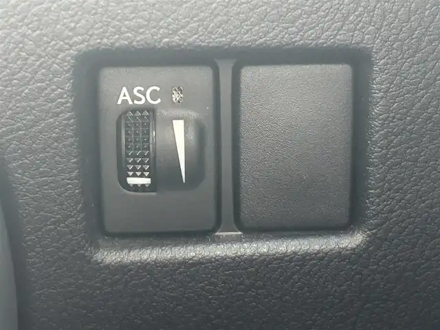 レクサス ＮＸ 300h Fスポーツ 岡山県 2018(平30)年 8.8万km ホワイトノーヴァガラスフレーク 登録時走行距離87326km/純正10.3インチナビ/（AM/FM/CD/DVD/BT/TV）/バックカメラ/黒革シート/D/N席シートヒーター/D/N席ベンチレーション/D/N席パワーシート/ステアリングヒーター/パワーバックドア/レクサスセーフティシステム/・ブラインドスポットモニター/・レーンディパーチャアラート/・オートマチックハイビーム/・アダプティブクルーズコントロール/・クリアランスソナー/・プリクラッシュセーフティ/ビルトインETC2.0/電子パーキングアシスト/メモリーシート/パドルシフト/ドライブレコーダー/3眼LEDヘッドライト/純正18インチアルミホイール/保証書/取説/カードキー