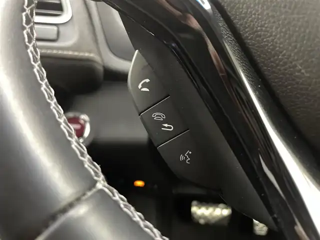 ホンダ ヴェゼル ハイブリッド RS ホンダセンシング 宮城県 2016(平28)年 3.8万km クリスタルブラックパール ナビ装着用スペシャルパッケージ＋ETC/純正ナビ/バックモニター/Honda SENSING/前席用 i-サイドエアバッグシステム＋サイドカーテンエアバッグシステム/コンフォートビューパッケージ/運転席/助手席シートヒーター/LEDヘッドライト/LEDフォグライト/18インチアルミホイール/衝突軽減ブレーキ 〈CMBS〉/歩行者事故低減ステアリング/ACC 〈アダプティブ・クルーズ・コントロール〉/LKAS 〈車線維持支援システム〉/路外逸脱抑制機能/誤発進抑制機能/先行車発進お知らせ機能/標識認識機能