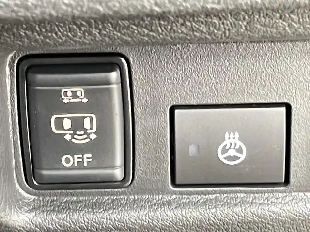 三菱 デリカミニ T プレミアム 千葉県 2023(令5)年 0.5万km ナチュラルアイボリーメタリック 禁煙車/社外ナビ/・CN-HE02WD/・CD/DVD/BT/フルセグ/全方位カメラ/マイパイロット（MI-PILOT）/両側パワースライドドア/レーダークルーズコントロール/デジタルインナールームミラー/ハーフレザーシート/前席シートヒーター/ステアリングヒーター/LEDヘッドライト/オートライト/オートハイビーム/フォグライト/電動パーキングブレーキ/オートホールド/ルーフレール/パドルシフト