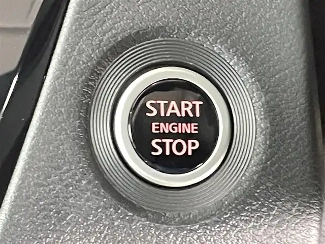 三菱 デリカミニ T プレミアム 千葉県 2023(令5)年 0.5万km ナチュラルアイボリーメタリック 禁煙車/社外ナビ/・CN-HE02WD/・CD/DVD/BT/フルセグ/全方位カメラ/マイパイロット（MI-PILOT）/両側パワースライドドア/レーダークルーズコントロール/デジタルインナールームミラー/ハーフレザーシート/前席シートヒーター/ステアリングヒーター/LEDヘッドライト/オートライト/オートハイビーム/フォグライト/電動パーキングブレーキ/オートホールド/ルーフレール/パドルシフト