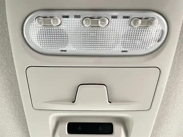 三菱 デリカミニ T プレミアム 千葉県 2023(令5)年 0.5万km ナチュラルアイボリーメタリック 禁煙車/社外ナビ/・CN-HE02WD/・CD/DVD/BT/フルセグ/全方位カメラ/マイパイロット（MI-PILOT）/両側パワースライドドア/レーダークルーズコントロール/デジタルインナールームミラー/ハーフレザーシート/前席シートヒーター/ステアリングヒーター/LEDヘッドライト/オートライト/オートハイビーム/フォグライト/電動パーキングブレーキ/オートホールド/ルーフレール/パドルシフト