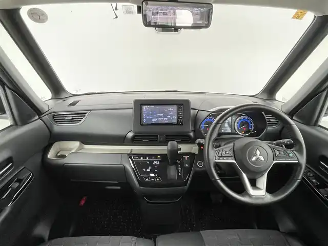 三菱 デリカミニ T プレミアム 千葉県 2023(令5)年 0.5万km ナチュラルアイボリーメタリック 禁煙車/社外ナビ/・CN-HE02WD/・CD/DVD/BT/フルセグ/全方位カメラ/マイパイロット（MI-PILOT）/両側パワースライドドア/レーダークルーズコントロール/デジタルインナールームミラー/ハーフレザーシート/前席シートヒーター/ステアリングヒーター/LEDヘッドライト/オートライト/オートハイビーム/フォグライト/電動パーキングブレーキ/オートホールド/ルーフレール/パドルシフト