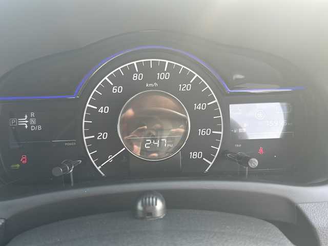 日産 ノート e－パワー X 香川県 2018(平30)年 7.6万km ブリリアントホワイトパール スペアキー/純正7インチナビ/（CD/DVD/SD/BT/USB/フルセグTV）/ETC/全周囲カメラ/インテリジェントエマージェンシーブレーキ/レーンキープ/横滑り防止装置/ステアリングリモコン/オートAC/純正フロアマット/ドアバイザー