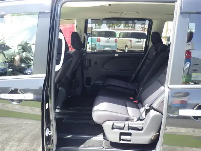 日産 セレナ ハイウェイスター Vセレクション 千葉県 2018(平30)年 4.5万km ダイヤモンドブラック エマージェンシーブレーキ/クルーズコントロール/ハンズフリー両側パワースライドドア/9インチ純正SDナビ/地デジTV/【BD/DVD/CD再生機能】/アラウンドビューモニター/ドライブレコーダー（DJ4-D）/革巻きステアリング/ステアリングスイッチ/ETC/LEDヘッドライト/フォグライト/ウインカーミラー/コーナーセンサー/純正16インチアルミホイル/サイド/カーテンエアバッグ/インテリジェントキー